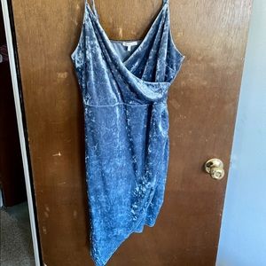 Charlotte Russe blue velvet bodycon dress 💙